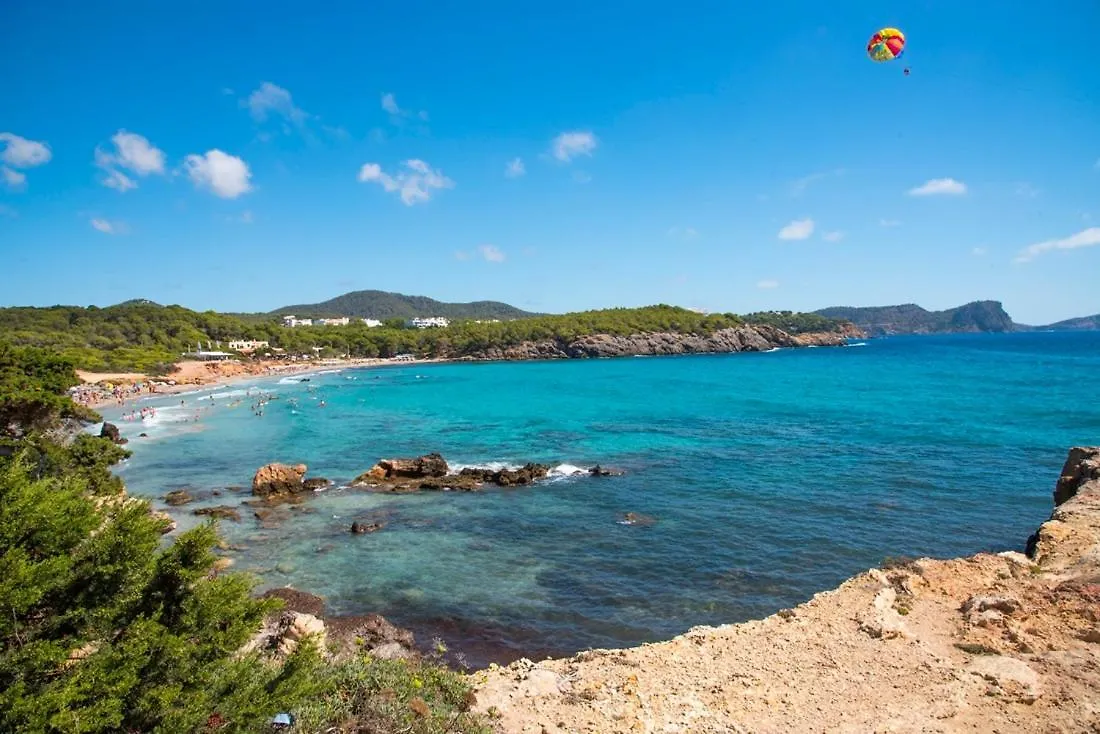 Es Cana Camping Cala Nova אתר קמפינג