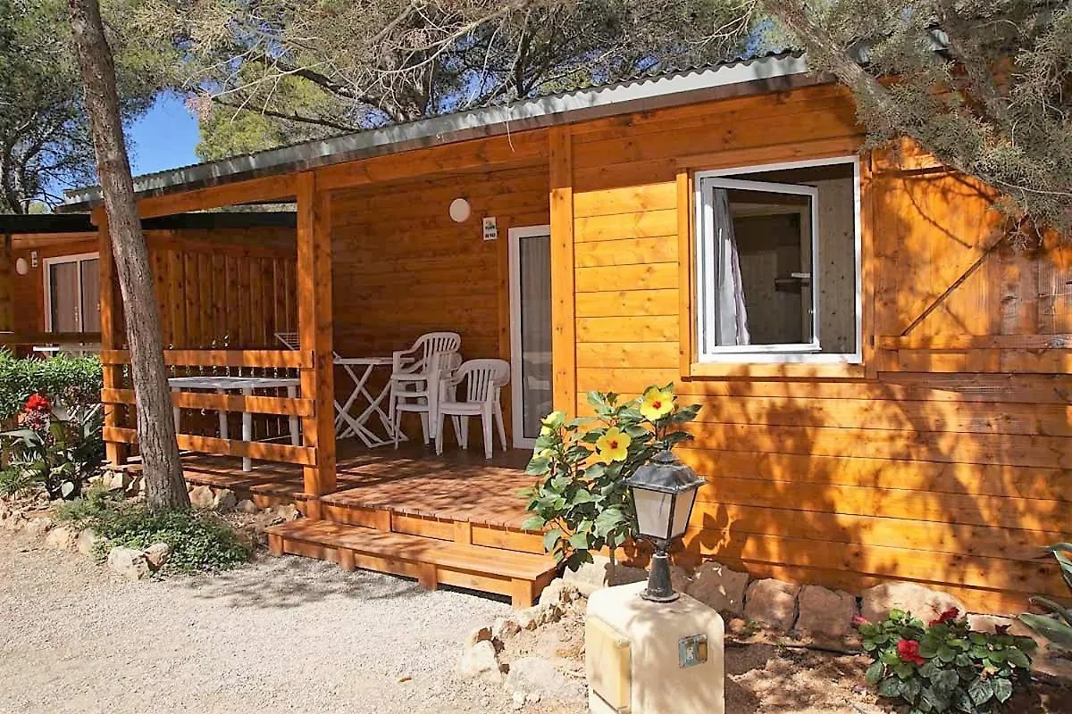 Es Cana Camping Cala Nova אתר קמפינג Es Cana