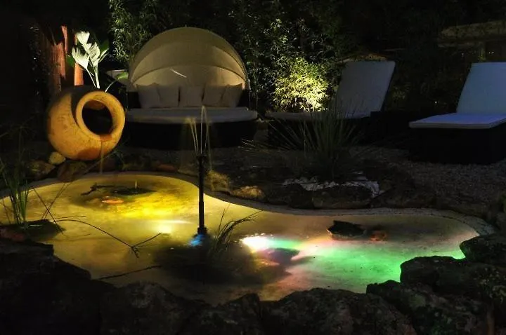 אתר קמפינג Es Cana Camping Cala Nova