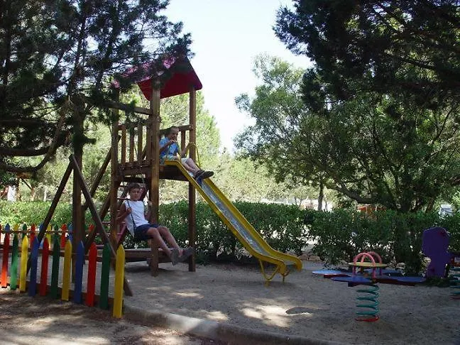 אתר קמפינג Es Cana Camping Cala Nova
